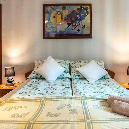 Mit Terrasse- Garten Und Grill By Interhome Apartamento