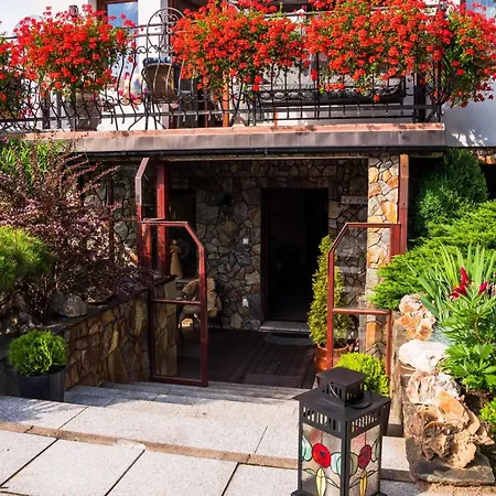 Mit Terrasse- Garten Und Grill By Interhome *